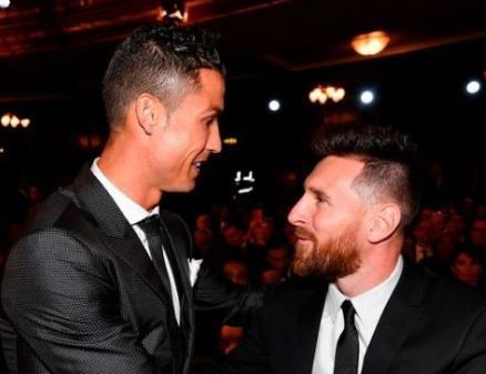 柔佛魔鬼主场绞杀残阵海港 中超冠军恐提前出局（柔佛主场强势压制残阵海港，中超冠军或提前遭淘汰）