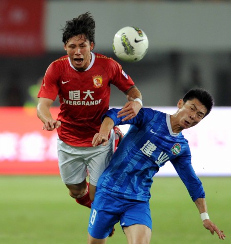 和田宇宙地毯队夺得2025新疆阿图什杯冠军，冠军奖金100万元（和田宇宙地毯队称雄2025年新疆阿图什杯，夺冠获100万元奖金）