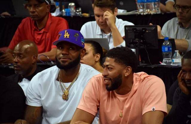 里程碑，费兰-托雷斯俱乐部+国家队生涯已打入100球（费兰-托雷斯达成生涯百球里程碑：俱乐部与国家队合计100球）