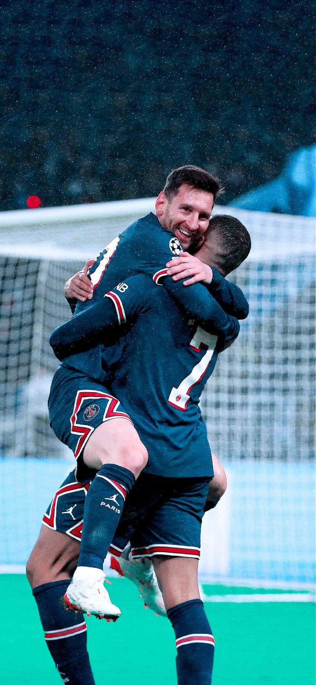 浙江副总：外援要了解中国足球；就算是国脚也不会随便开顶薪（浙江俱乐部副总：外援需熟悉中国足球；即便国脚也不轻易给顶薪）