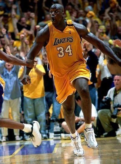 伊尔迪兹：胜利永远属于全队，我很高兴能为戴维送出助攻（伊尔迪兹：团队的胜利最重要，很高兴助攻戴维）