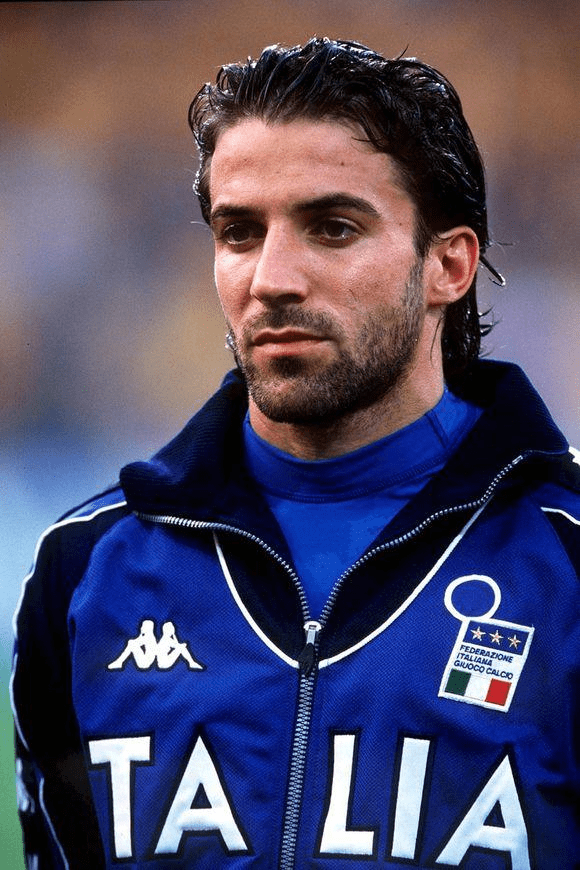 斯基拉：阿森纳正在关注铃木彩艳，有意在下个赛季引进他（斯基拉：阿森纳关注铃木彩艳，考虑在下赛季将其引进）