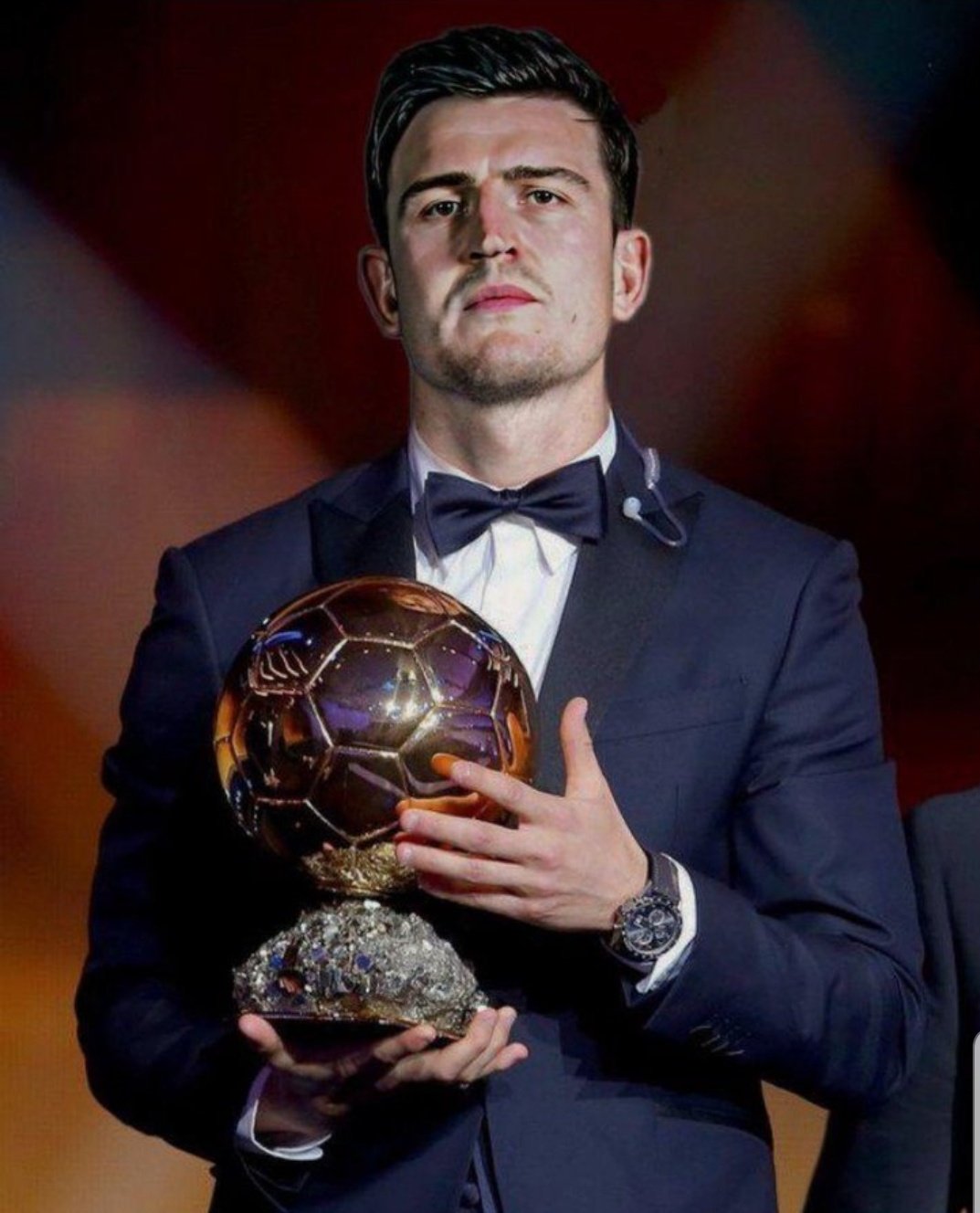 头槌助帕尔马连追两球逼平米兰，德尔普拉托当选全场最佳球员